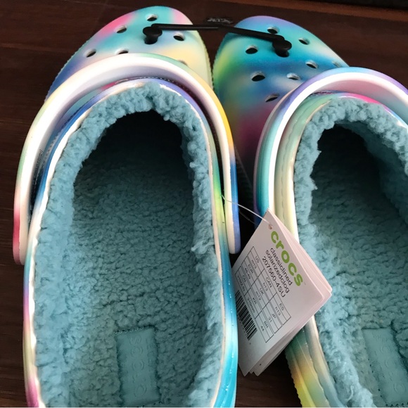 Mens Fully Lined Tie-Dye Classic Crocs Clogs NWT - Picture 7 of 7
